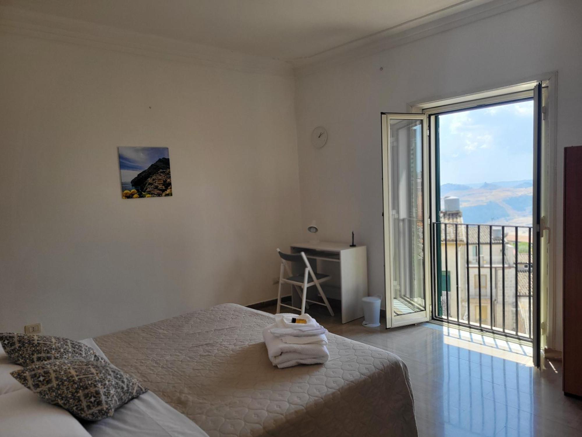 Mussomeli'S Beautiful House Apartment Exterior foto